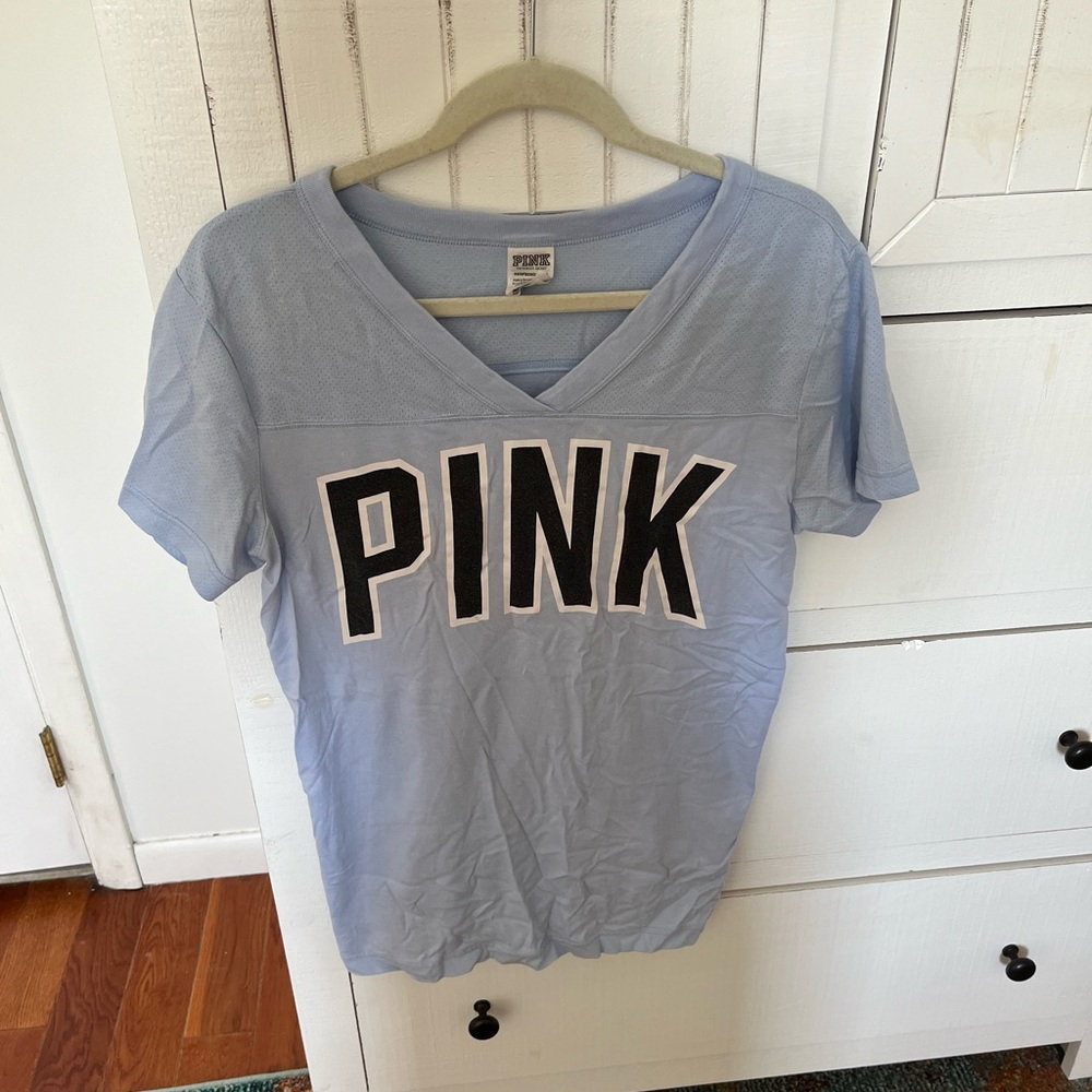 VS pink tee
